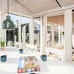 6 Person In Feriehus Rønde